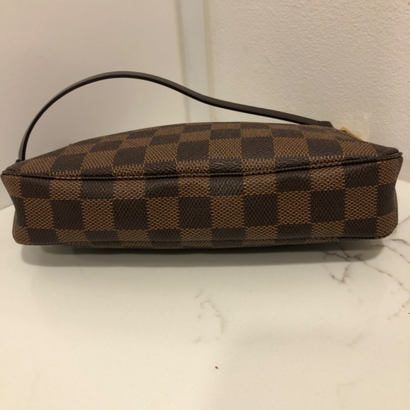 Louis Vuitton Pouchette Damier Ebene Clutch - Picture 5 of 7